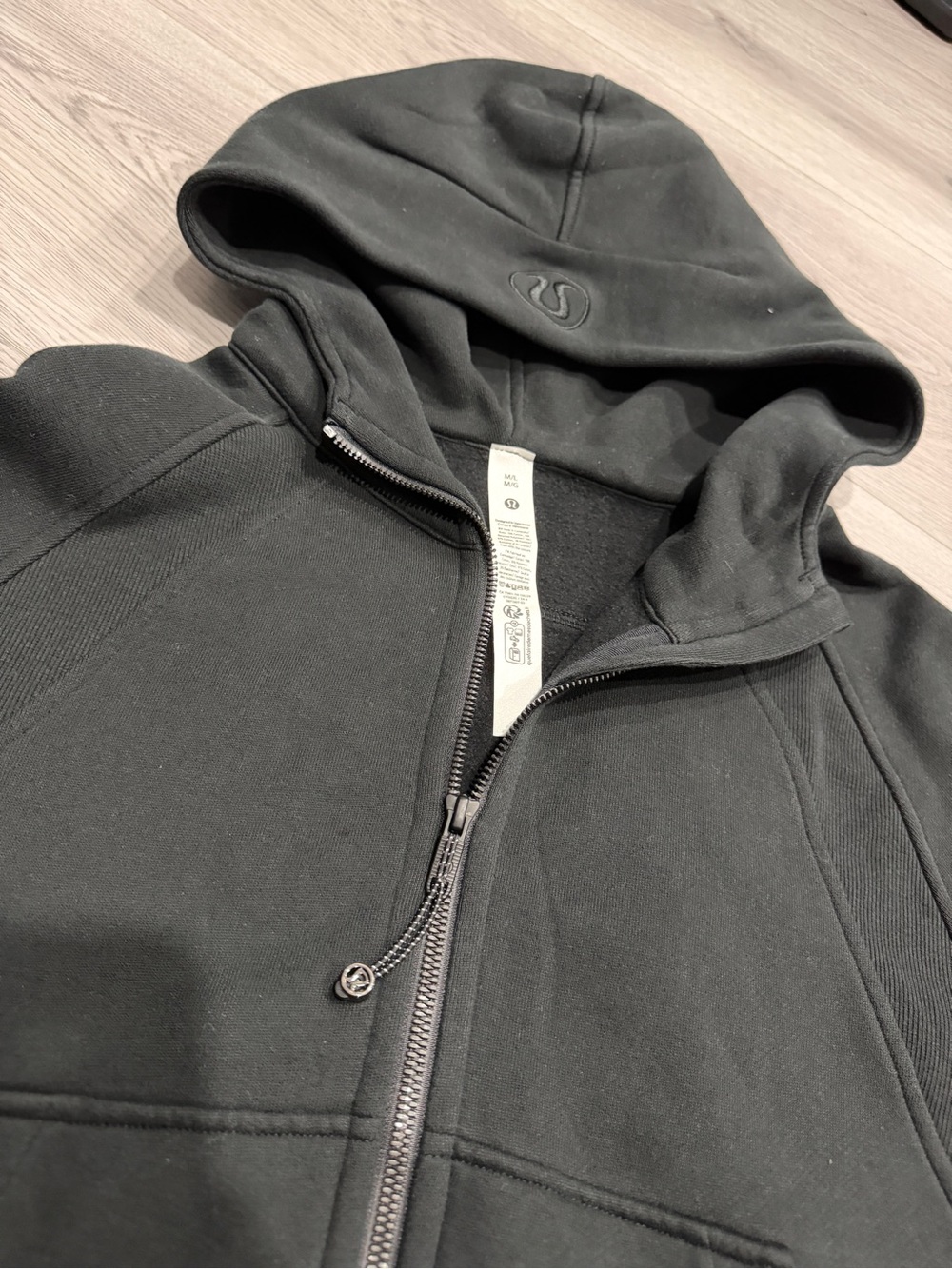 Lululemon Scuba Oversized Cropped Black Zip-Up Hoodie M/L